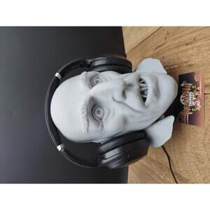 Nosferatu Headphone Stand - Vampire Bust Headset Holder - Gift for Gamer